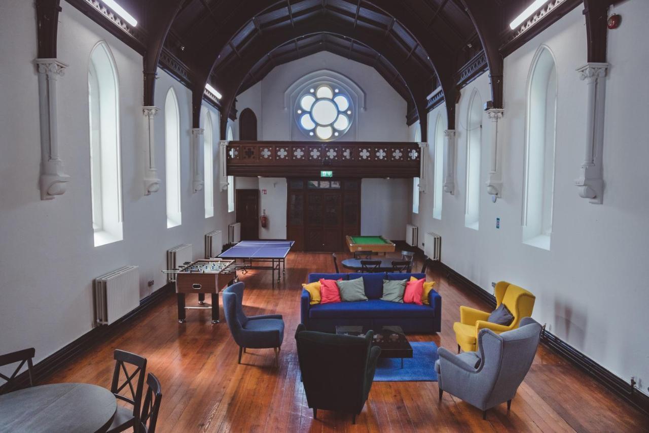 Leevin Hostel Mountjoy ダブリン エクステリア 写真
