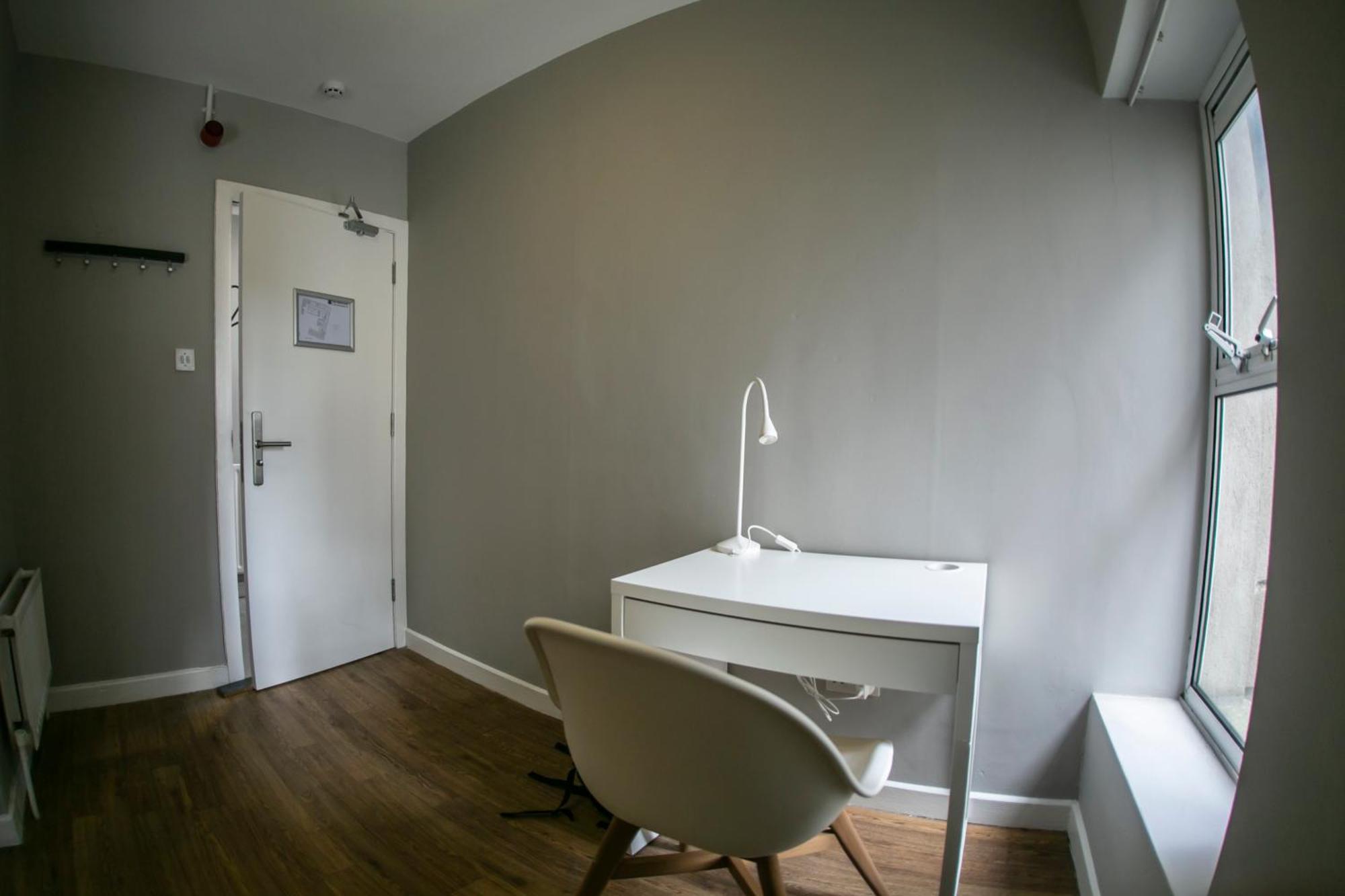 Leevin Hostel Mountjoy ダブリン エクステリア 写真