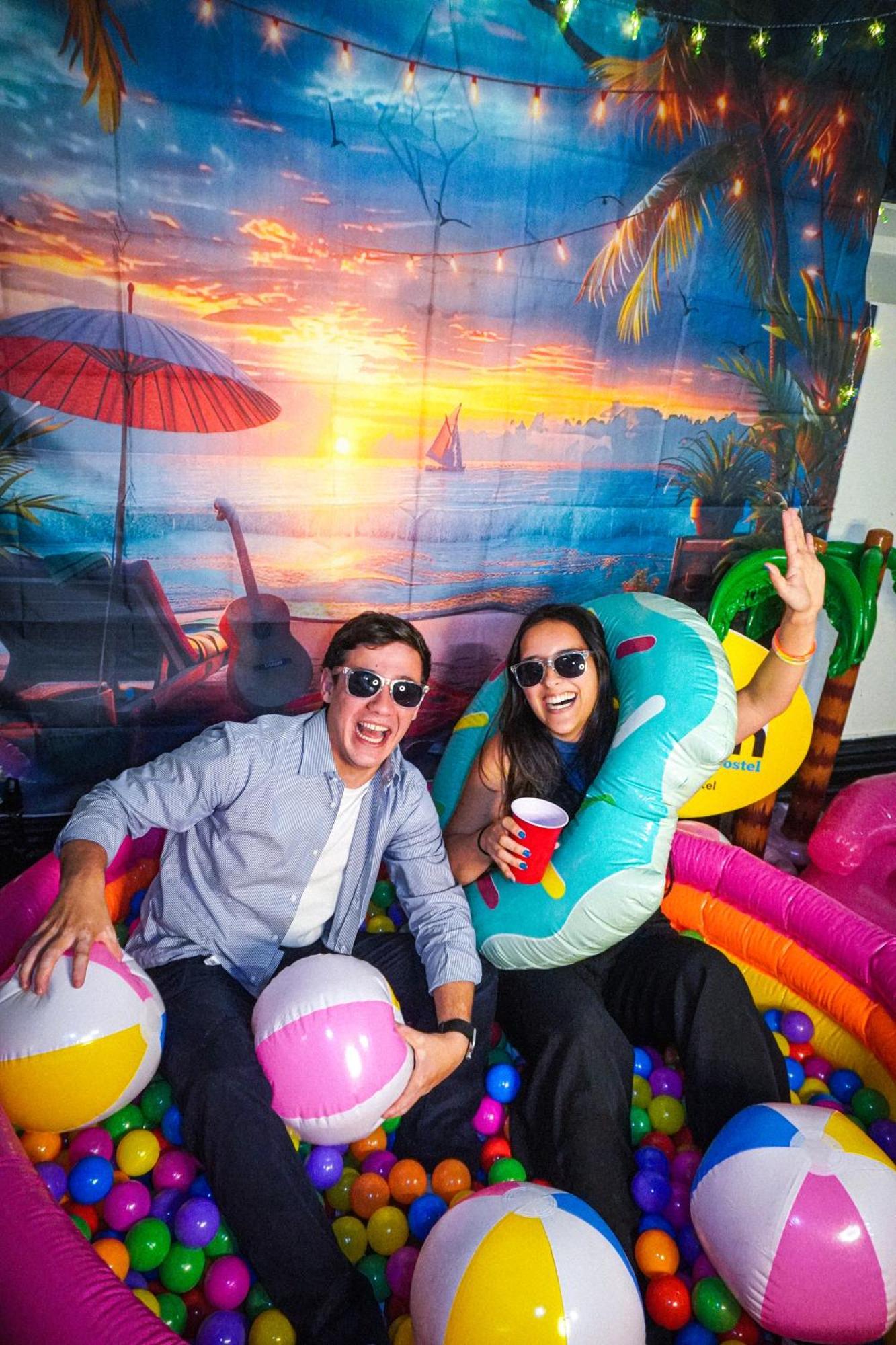 Leevin Hostel Mountjoy ダブリン エクステリア 写真